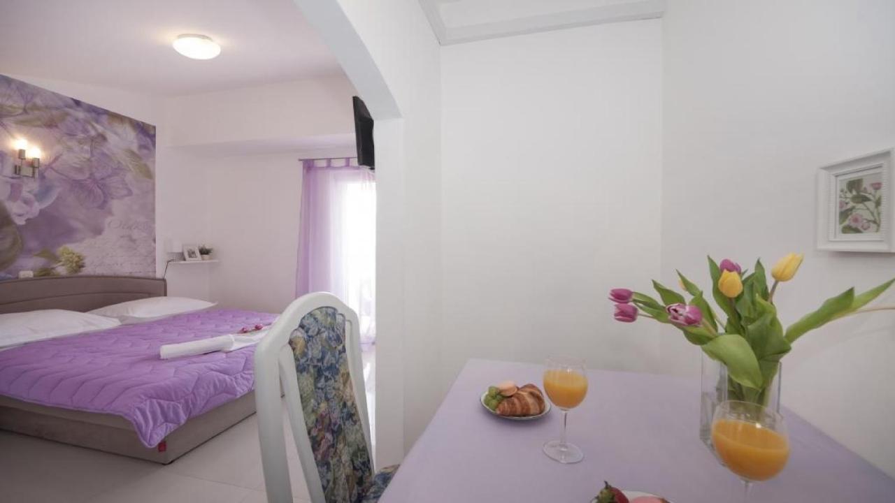Apartments Angela Baska Voda Bilik gambar