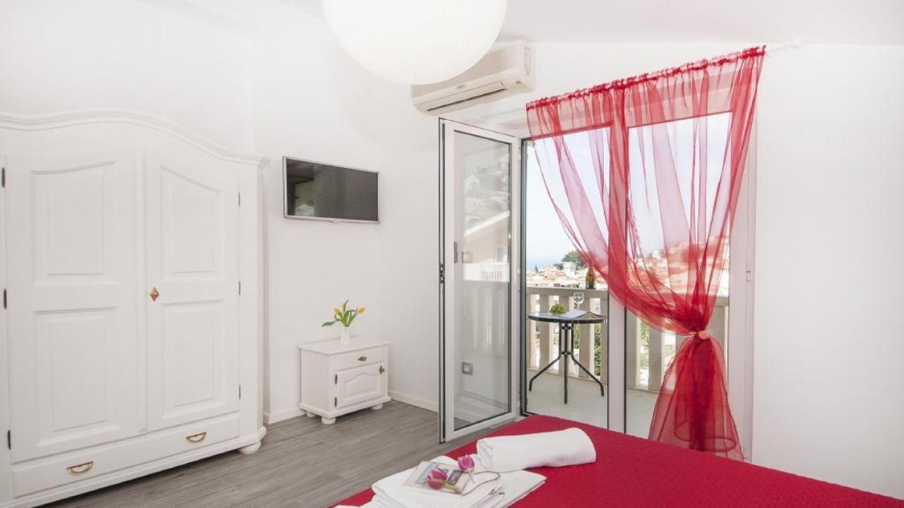 Apartments Angela Baska Voda Bilik gambar