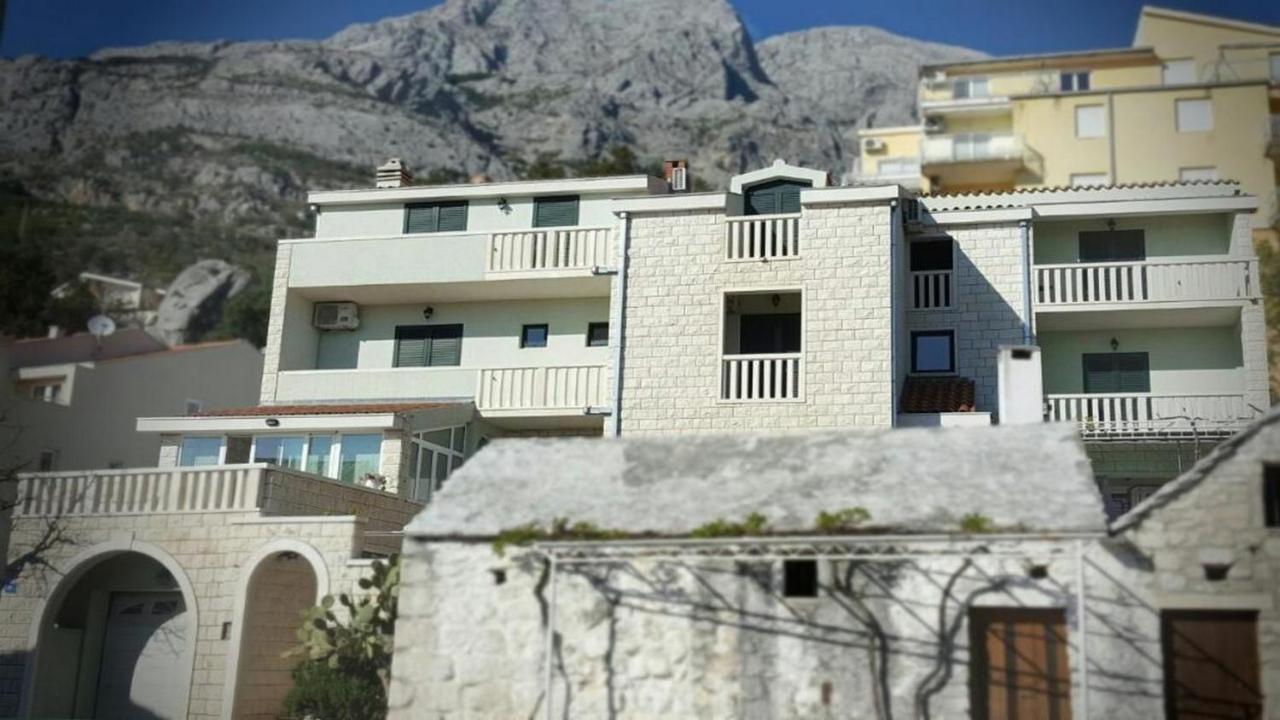 Apartments Angela Baska Voda Luaran gambar